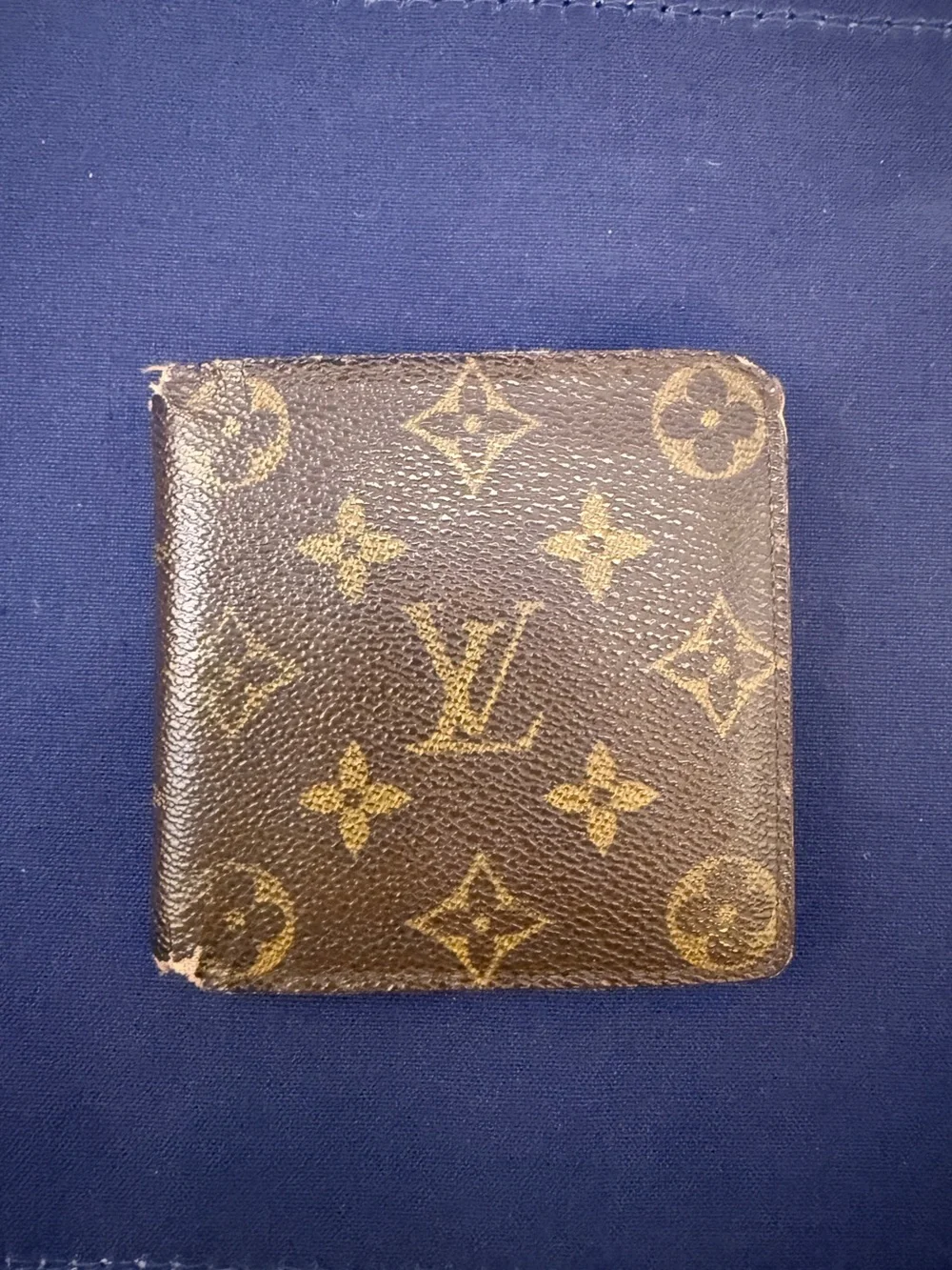 AUTHENTIC Louis Vuitton Monogram Multiple Wallet.